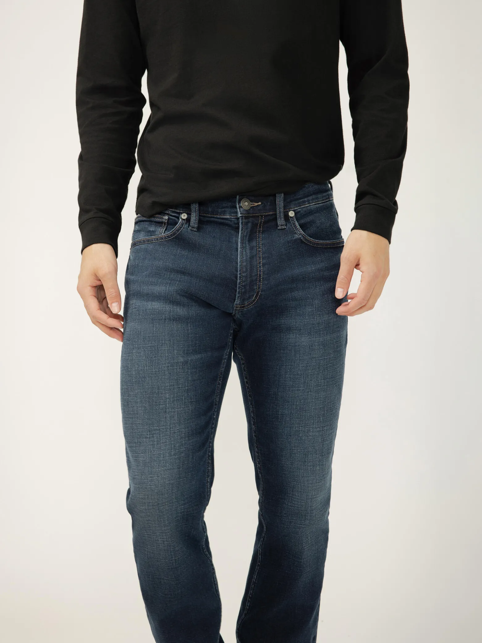 Konrad Slim Fit Slim Leg Luxe Heritage Jeans