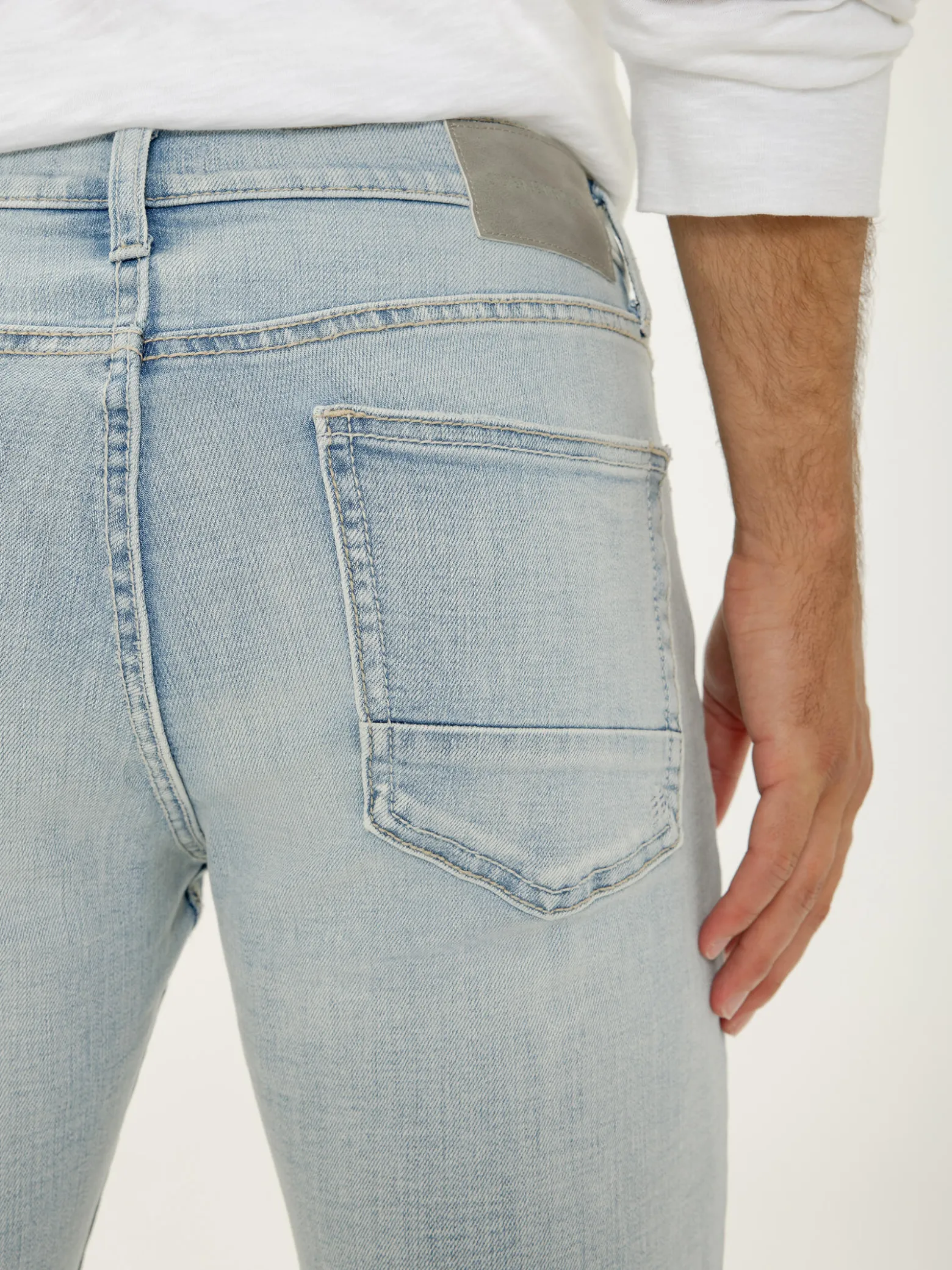 Konrad Slim Fit Slim Leg Luxe Heritage Jeans