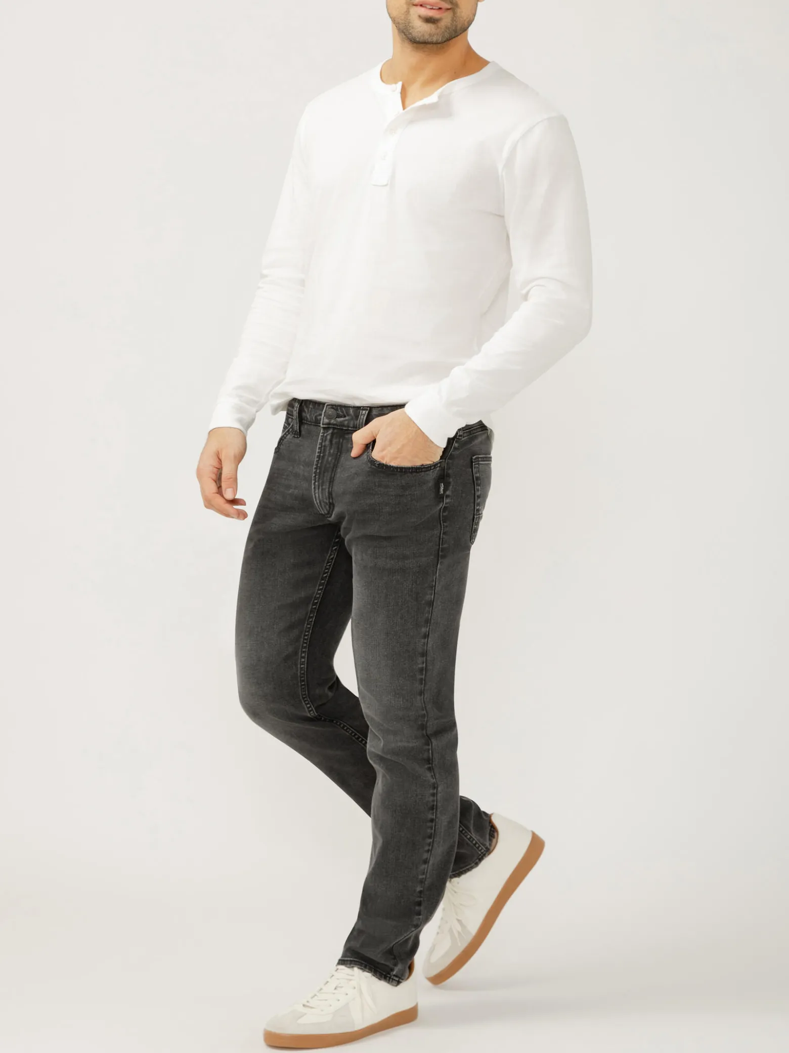 Konrad Slim Fit Slim Leg Jeans