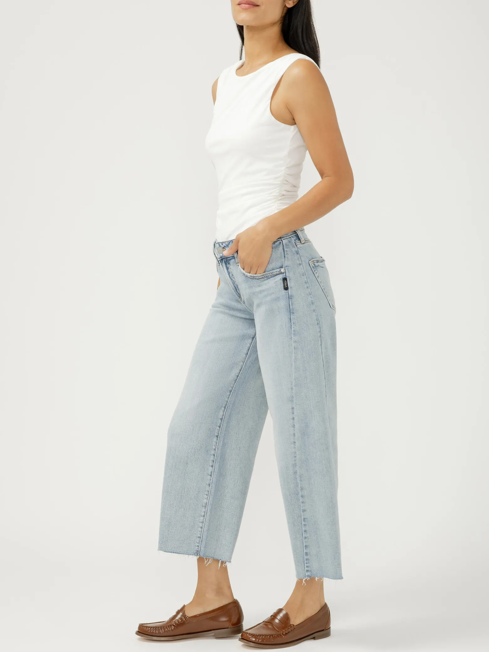 Suki Mid Rise Cropped Wide Leg Jeans
