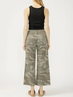 Suki Mid Rise Cropped Wide Leg Camo Jeans