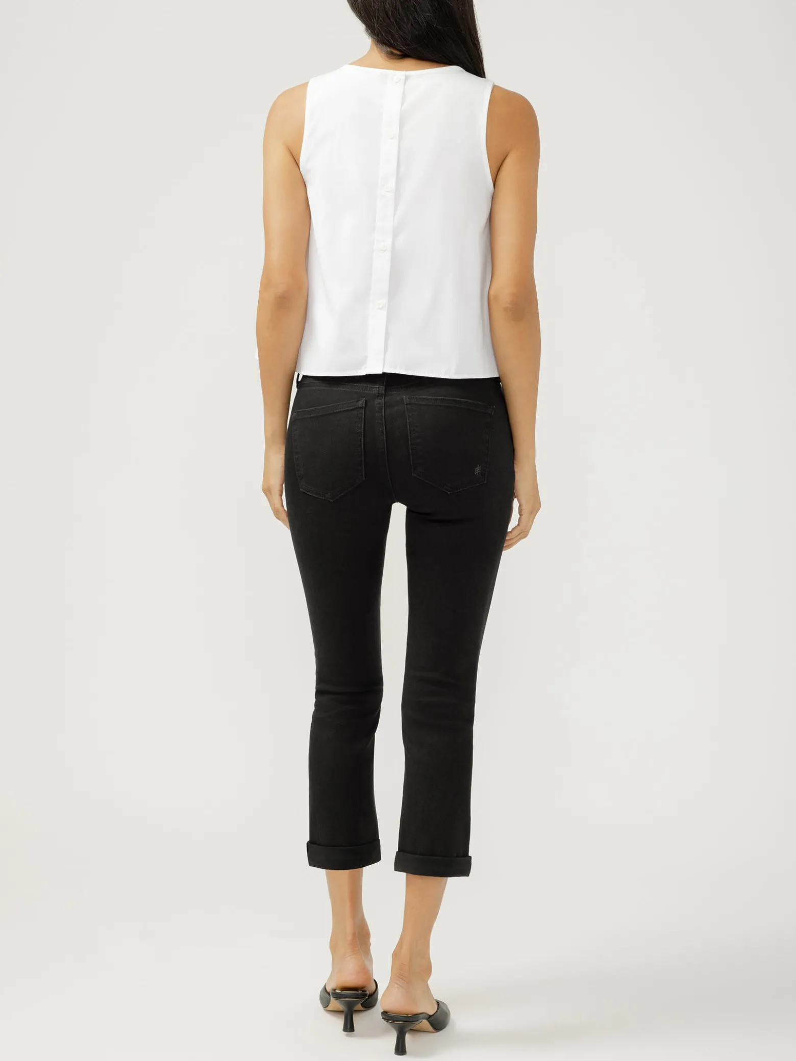 Suki Mid Rise Luxe Stretch Capri