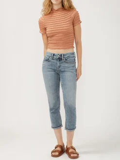 Suki Mid Rise Luxe Stretch Capri