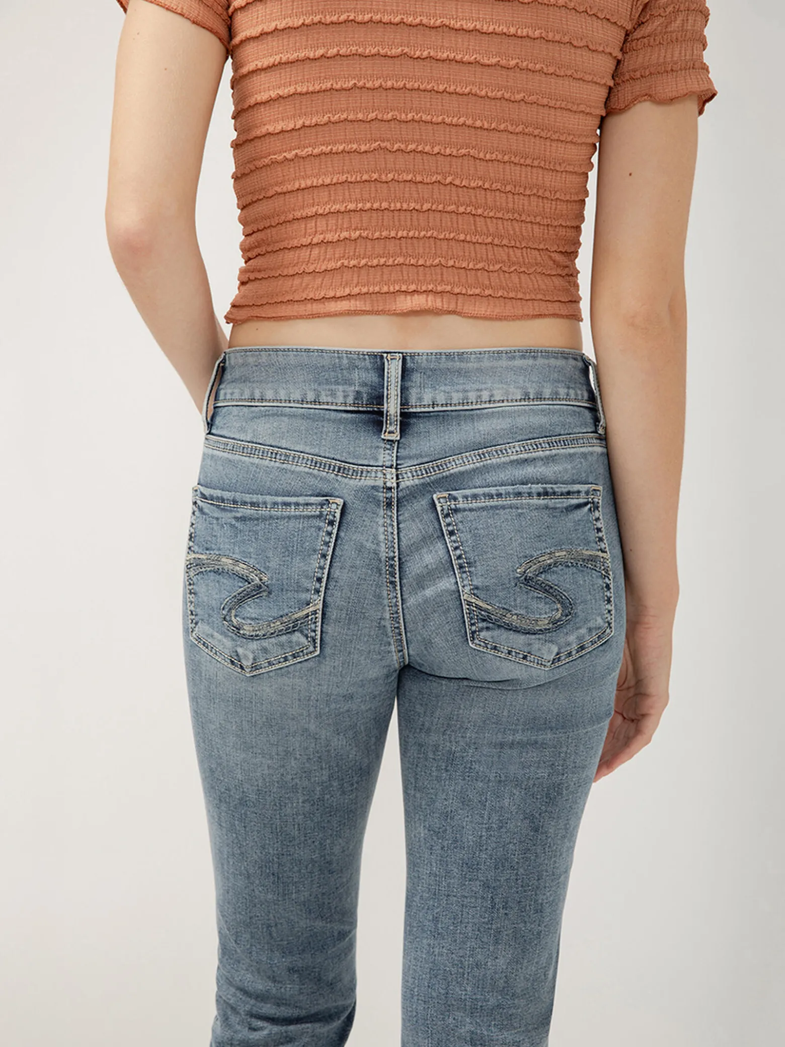 Suki Mid Rise Luxe Stretch Capri