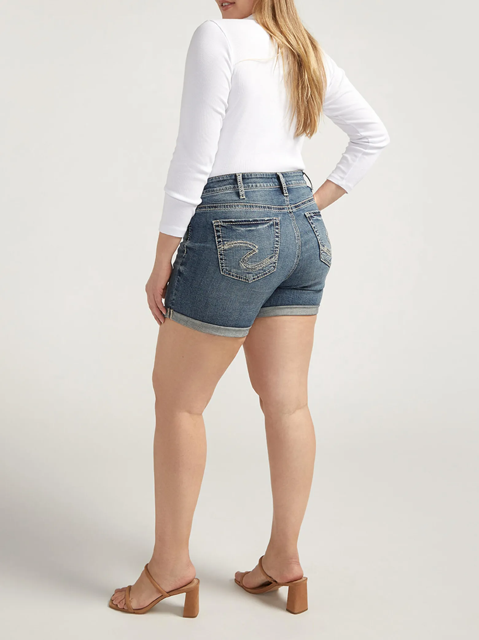 Suki Mid Rise Shorts Plus Size