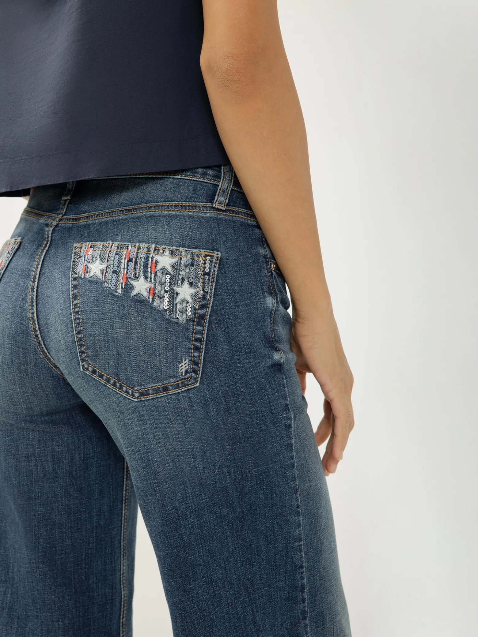 Suki Mid Rise Wide Leg Americana Luxe Stretch Jeans