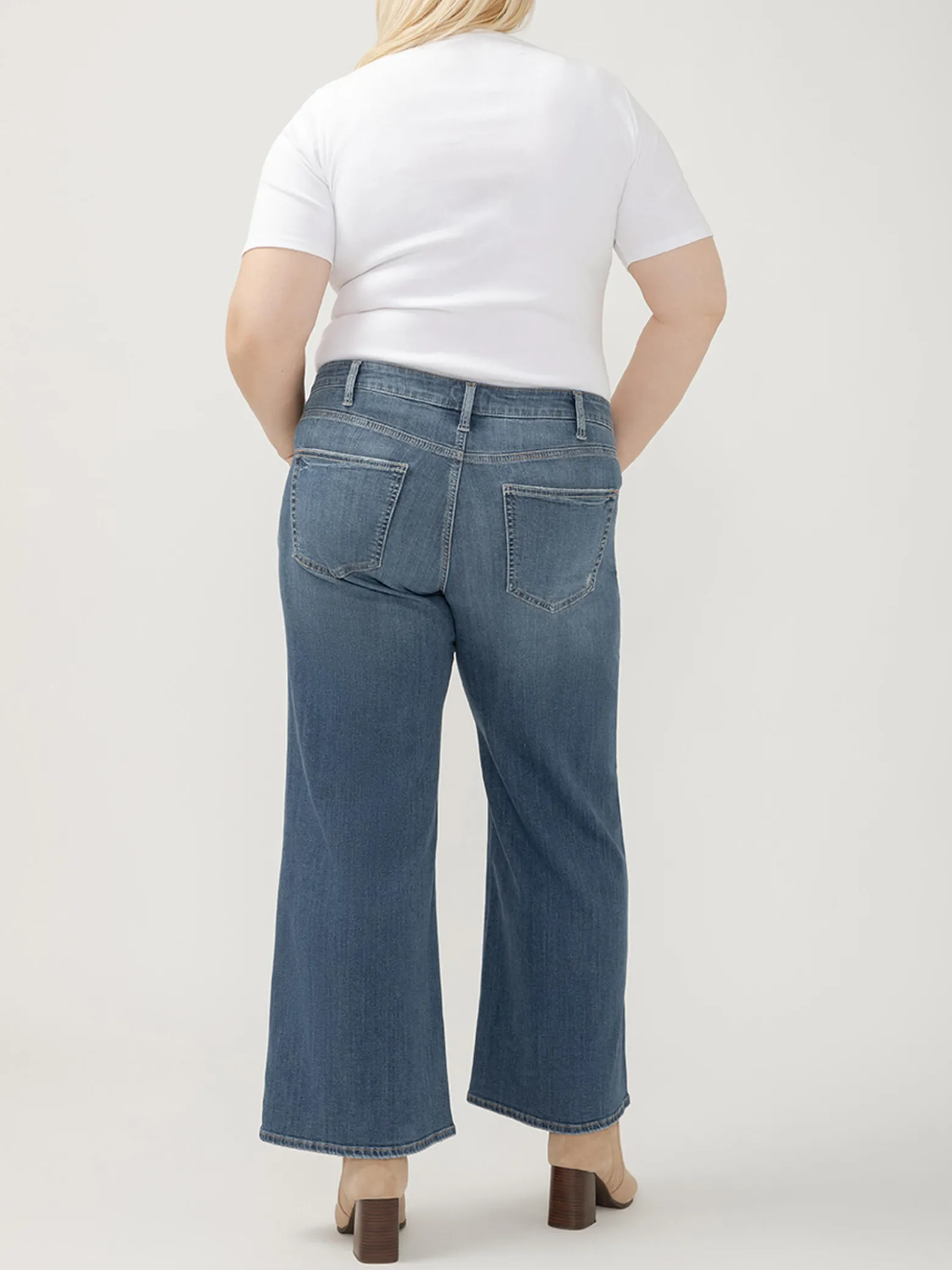 Suki Mid Rise Wide Leg Jeans Plus Size